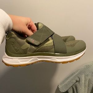 TIEM cycling shoes with clips!